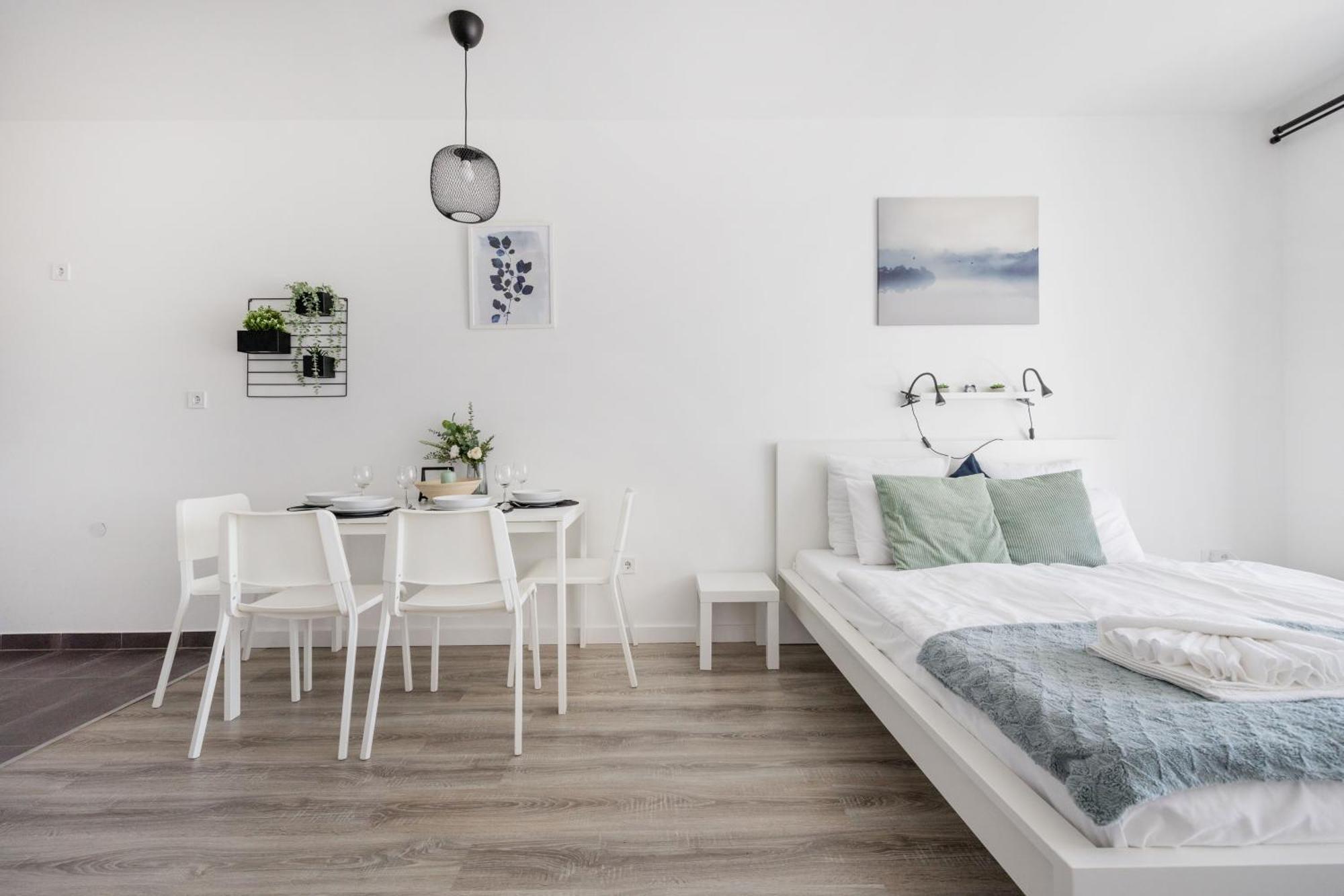 Modern Riverfront Apartment With Free Parking Будапеща Екстериор снимка