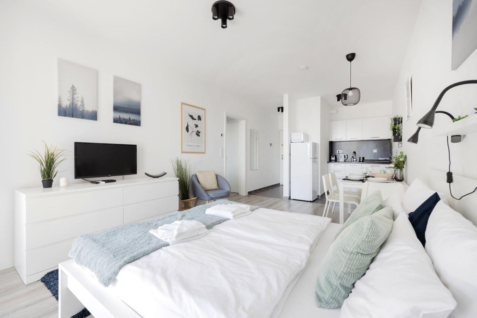 Modern Riverfront Apartment With Free Parking Будапеща Екстериор снимка