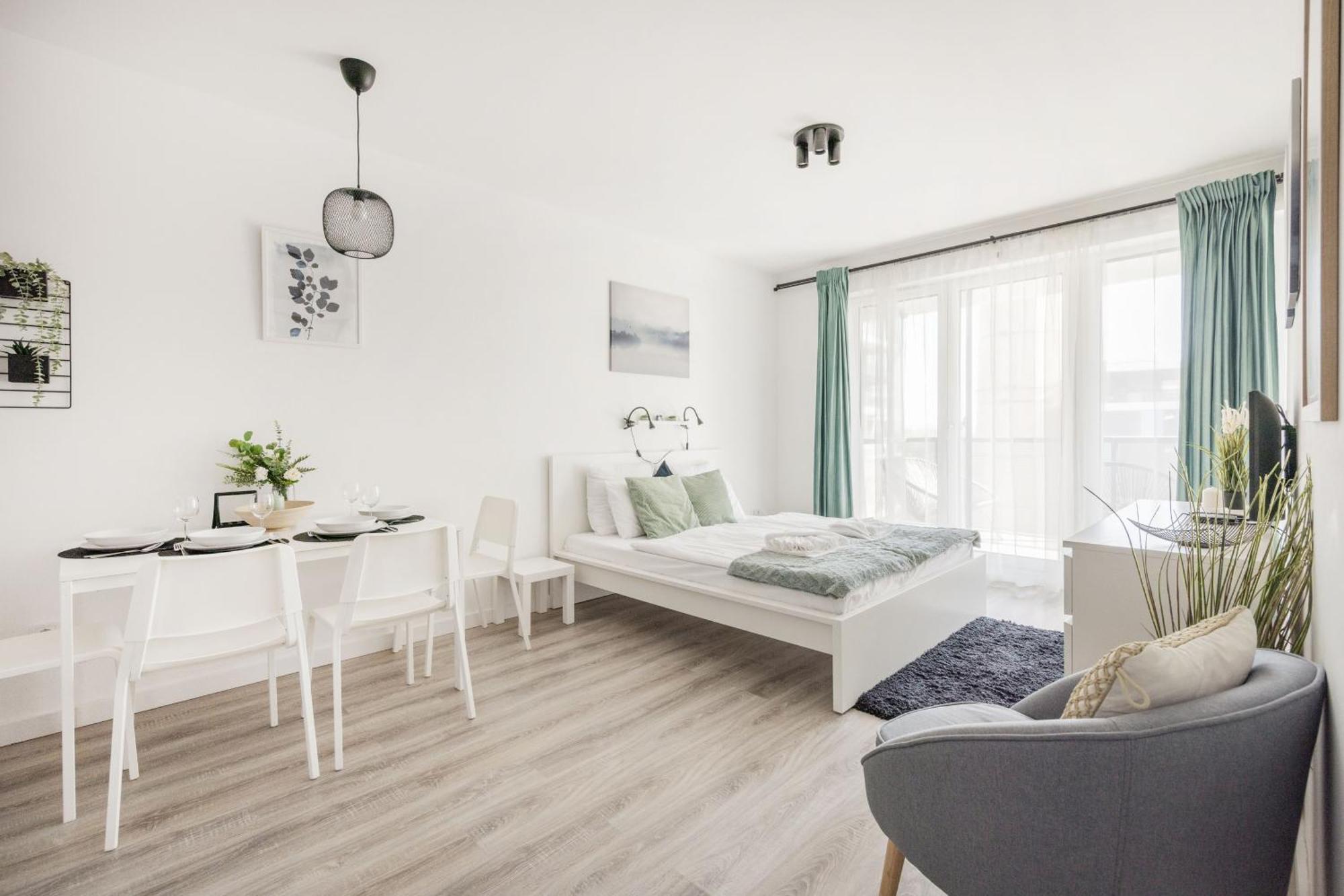 Modern Riverfront Apartment With Free Parking Будапеща Екстериор снимка